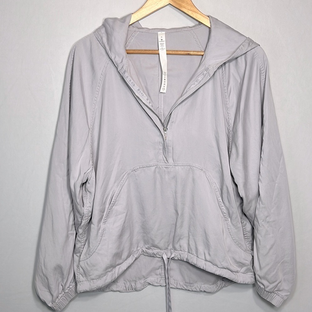 Lululemon Light Oversize Pullover Jacket Size 6 - image 1
